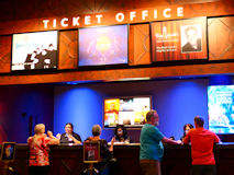 チケット売り場 Box Office