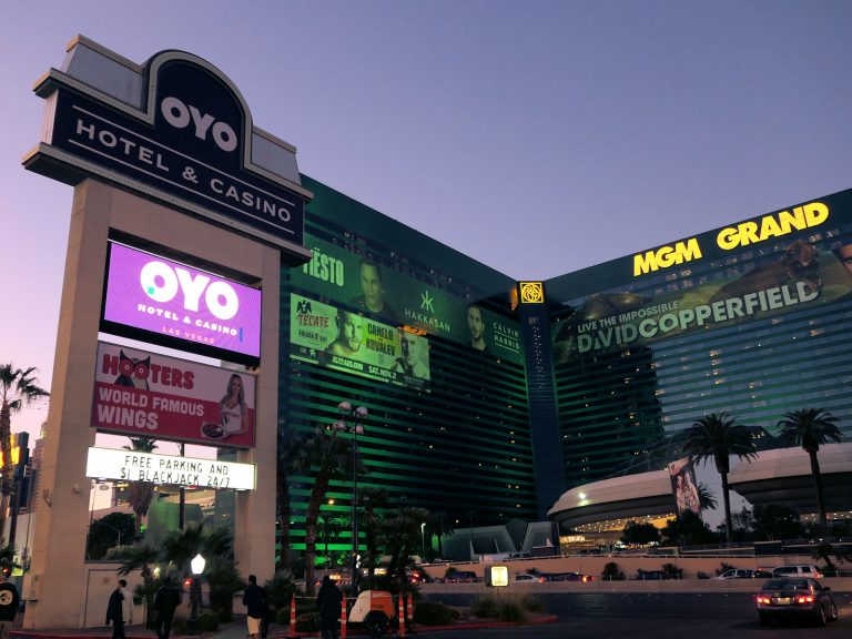                             OYO                                        