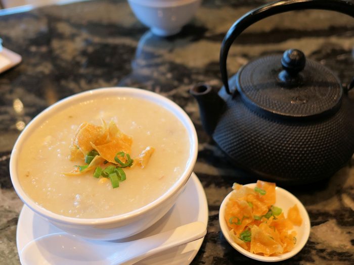 Congee with Pork and Preserved Egg （おかゆ）