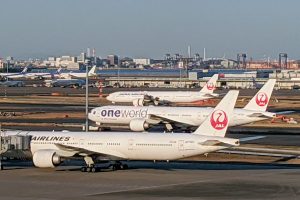 羽田空港・国際線ターミナル(3月末から「第3ターミナル」に名称変更)から滑走路側を見た様子(2月11日撮影)