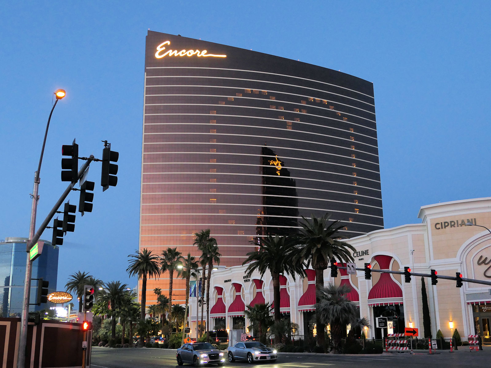 今後増えそうな「平日不況」による「週末のみ営業」のホテル