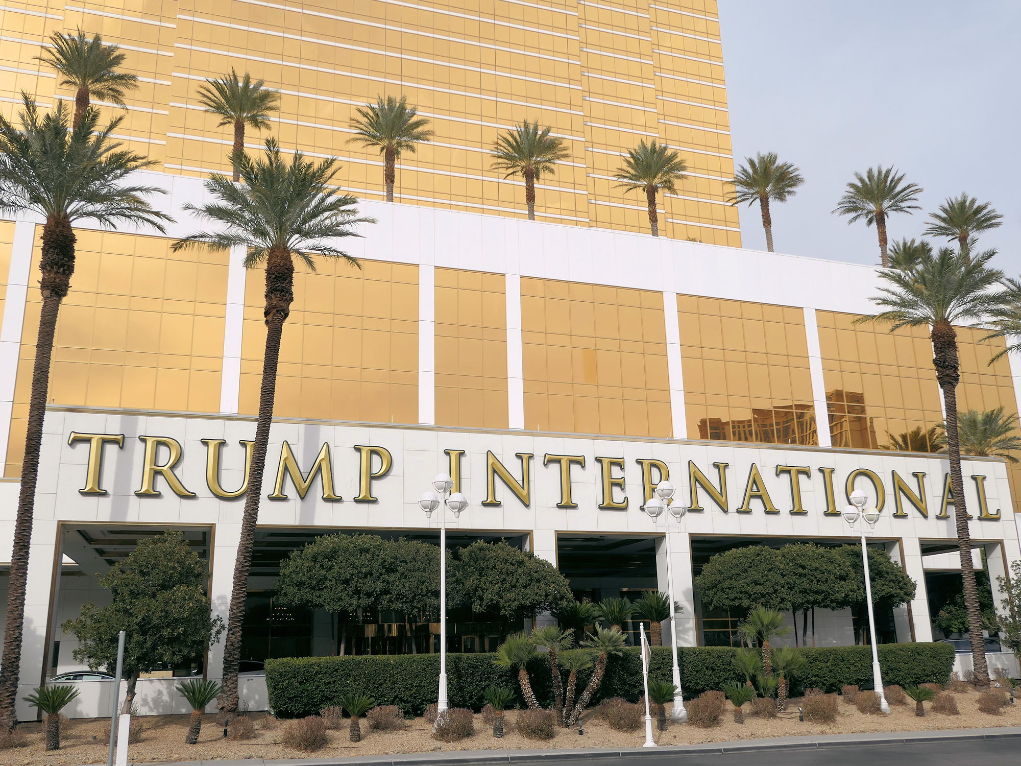 大統領選後のトランプタワー ギフトショップに変化あり