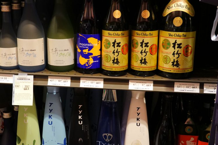 巨大リカーストアの日本酒売り場はこの程度。