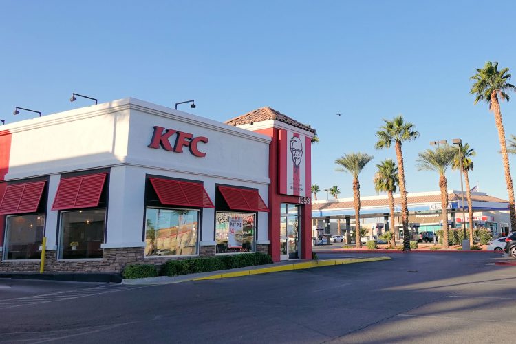 ラスベガス郊外にある KFC。クリスマス時期ではあるが、特に客が多いわけではない。