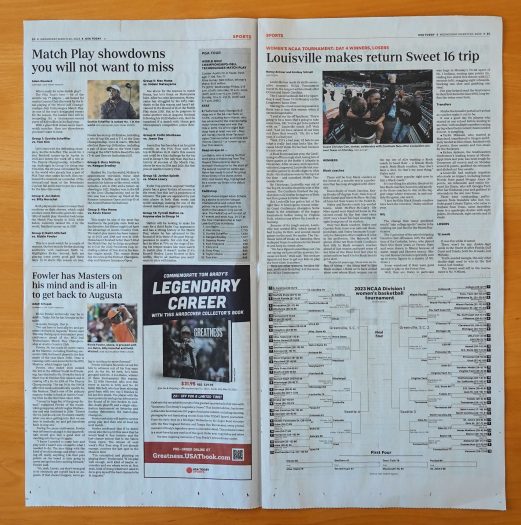USA TODAY の２ページ目はすべてPGAゴルフの記事。右側３ページ目はすべてNCAA大学バスケの記事。