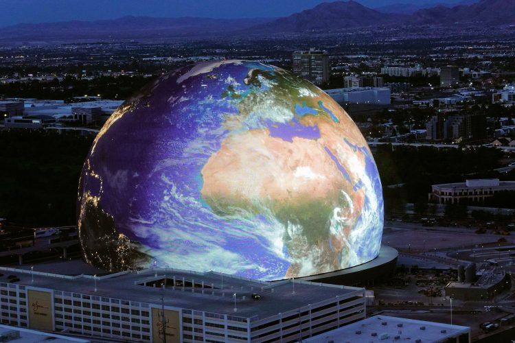 ラスベガスに出現した多目的アリーナ MSG Sphere。