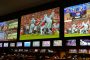 2022年10月10日のレイダース対チーフスの試合を放映中のスポーツブック。